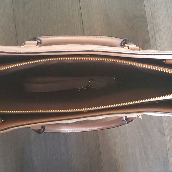 ๐ 3X HOST PICK ๐ Aldo Pink Faux Leather Satchel - Picture 7 of 10